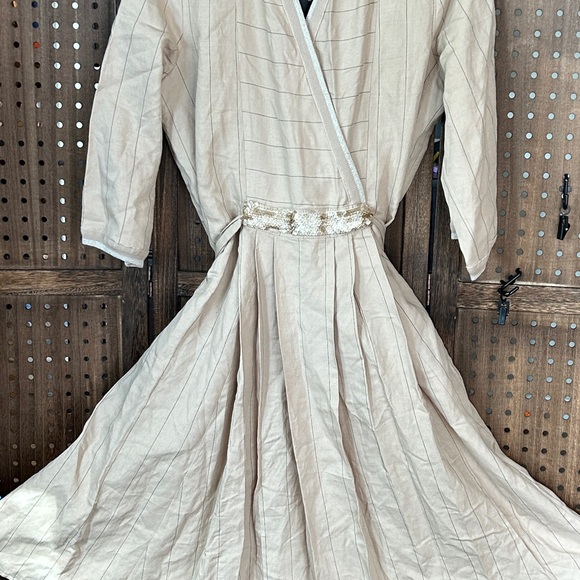 Size 10 Beige dress with gold details made in Italy - Picture 4 of 16